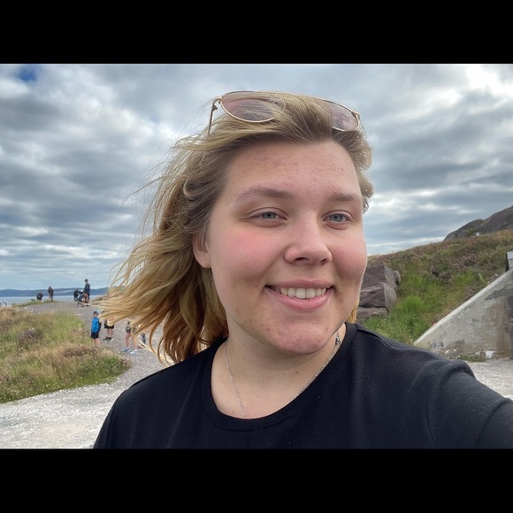 Meet your Posher, Isabela - Picture 1 of 1